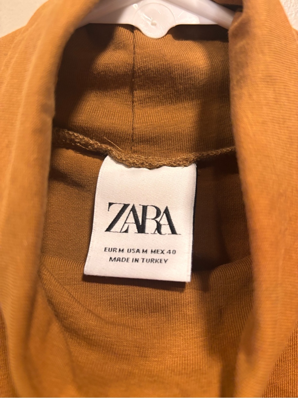 Zara Men's Turtleneck Sweater in Mustard